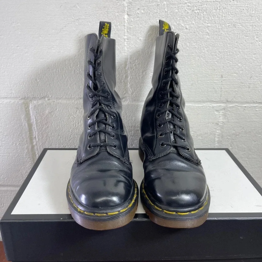 Dr. Martens Boots Black Smooth Leather 10 Eyelets Kids Sz 5 UK Made In England